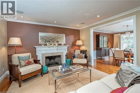 161 Dornie Road Oakville ON L6J 4N7
