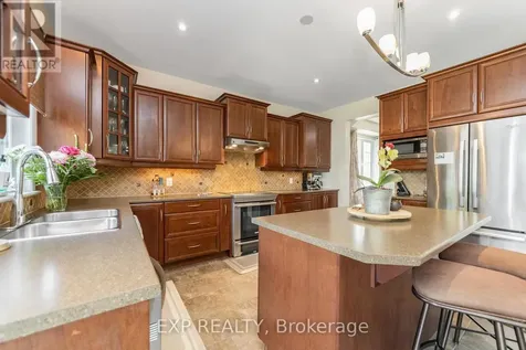 167 Chenoa Way Ottawa ON K2J 0W8