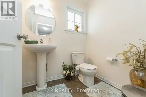 167 Chenoa Way Ottawa ON K2J 0W8