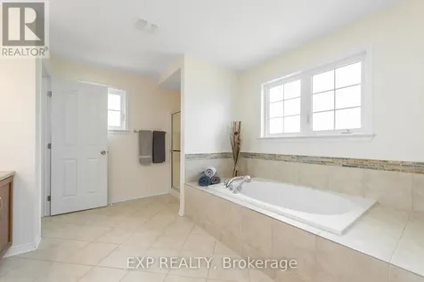 167 Chenoa Way Ottawa ON K2J 0W8