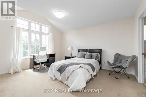 167 Chenoa Way Ottawa ON K2J 0W8