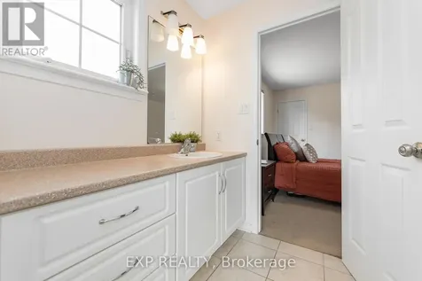 167 Chenoa Way Ottawa ON K2J 0W8