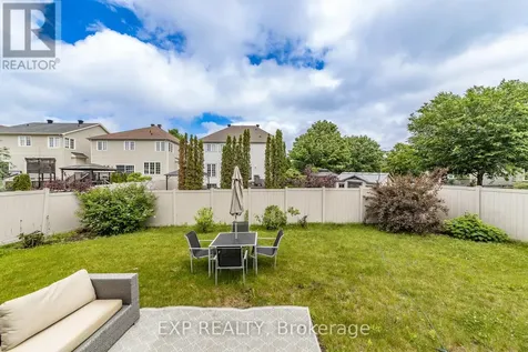 167 Chenoa Way Ottawa ON K2J 0W8