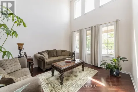 167 Chenoa Way Ottawa ON K2J 0W8