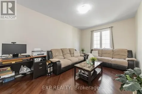 167 Chenoa Way Ottawa ON K2J 0W8