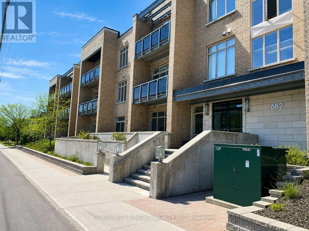 682 Churchill Avenue North Ottawa ON K1Z 5G5