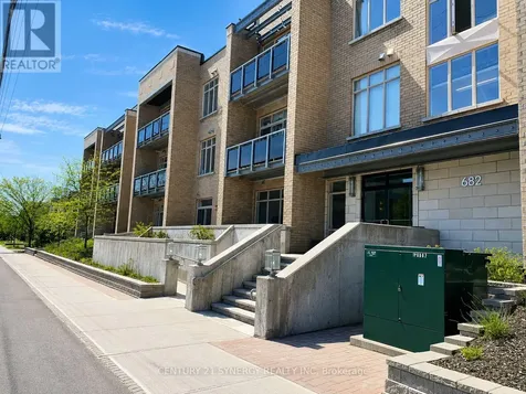 682 Churchill Avenue North Ottawa ON K1Z 5G5