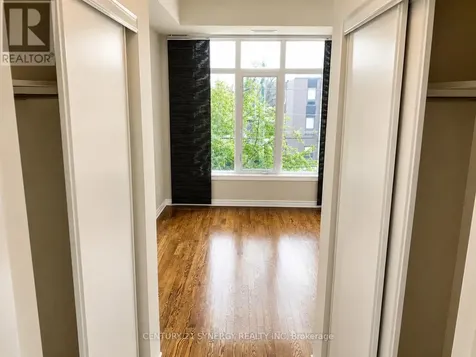 682 Churchill Avenue North Ottawa ON K1Z 5G5