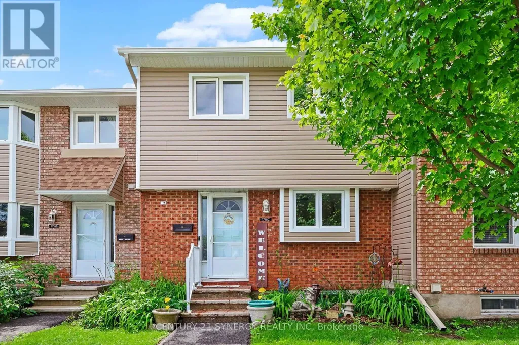 1718 Lamoureux Drive Ottawa ON K1E 2N2