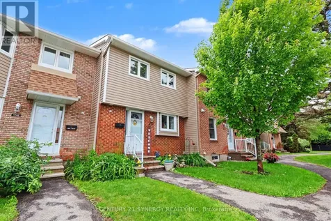 1718 Lamoureux Drive Ottawa ON K1E 2N2