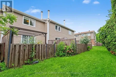 1718 Lamoureux Drive Ottawa ON K1E 2N2