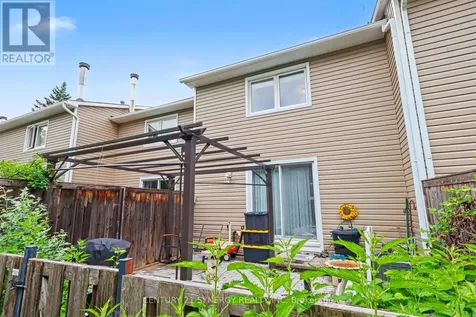 1718 Lamoureux Drive Ottawa ON K1E 2N2