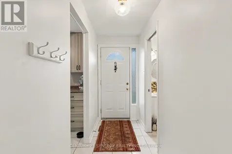 1718 Lamoureux Drive Ottawa ON K1E 2N2