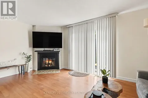 1718 Lamoureux Drive Ottawa ON K1E 2N2
