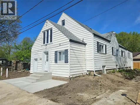 3216 Manchester Road Windsor ON N9C 1X9