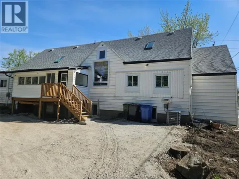 3216 Manchester Road Windsor ON N9C 1X9