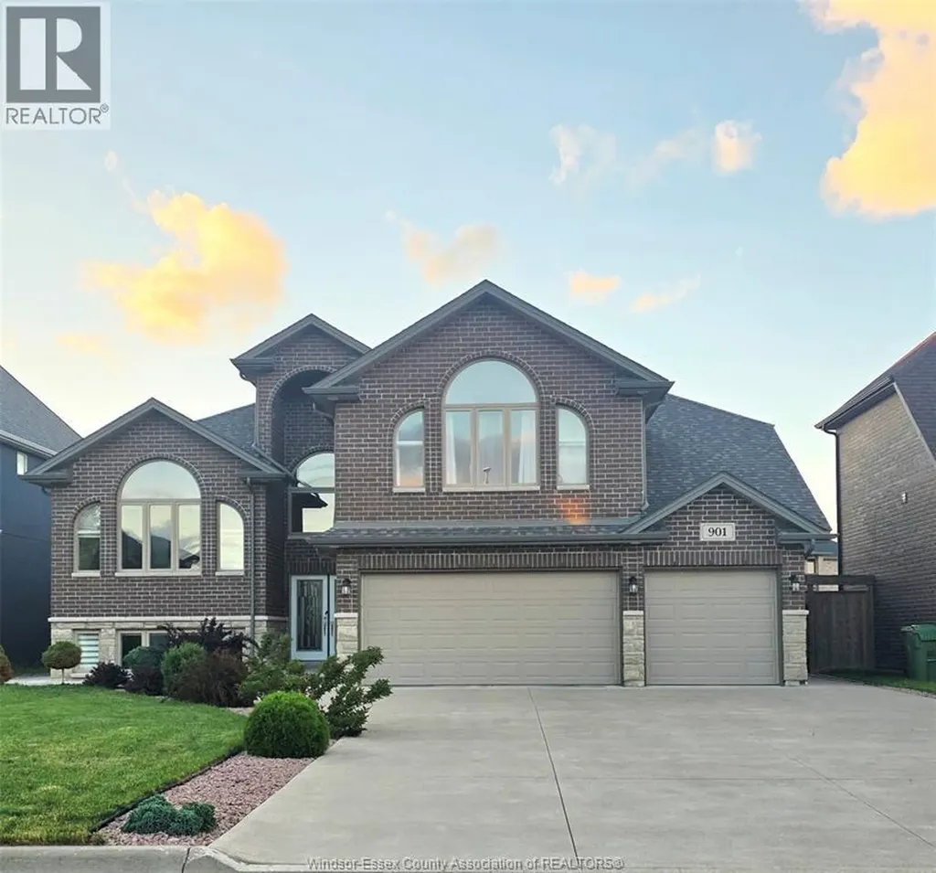 901 Lakewood Crescent Lakeshore ON N0R 1A0