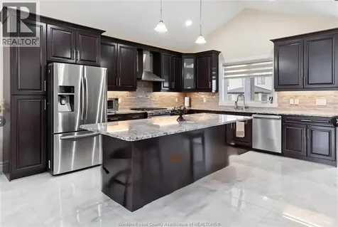 901 Lakewood Crescent Lakeshore ON N0R 1A0