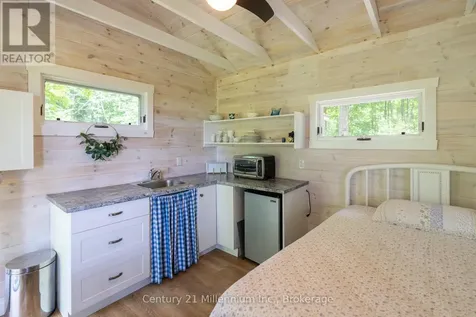 24784 Holland Sydenham Townline Chatsworth ON N0H 1E0