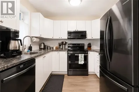 214 Ravina Avenue Garson ON P3L 1A7