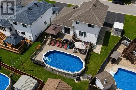 214 Ravina Avenue Garson ON P3L 1A7
