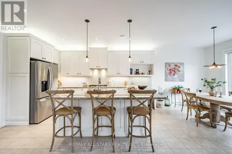 8 Forestgreen Drive Uxbridge ON L9P 0B8