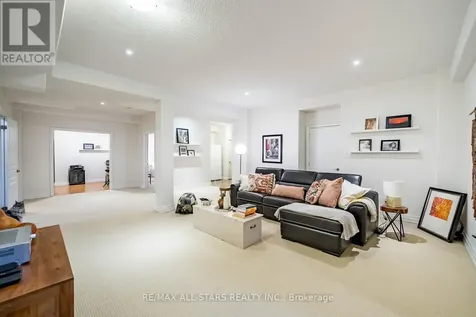 8 Forestgreen Drive Uxbridge ON L9P 0B8