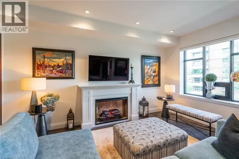 30 Hamilton Street South Waterdown ON L8B 1V8