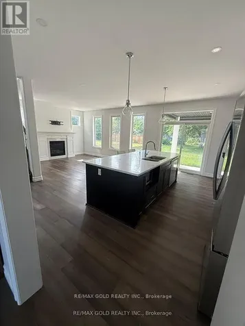 53 Redwood Drive Kingsville ON N0R 1B0