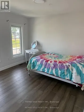 53 Redwood Drive Kingsville ON N0R 1B0