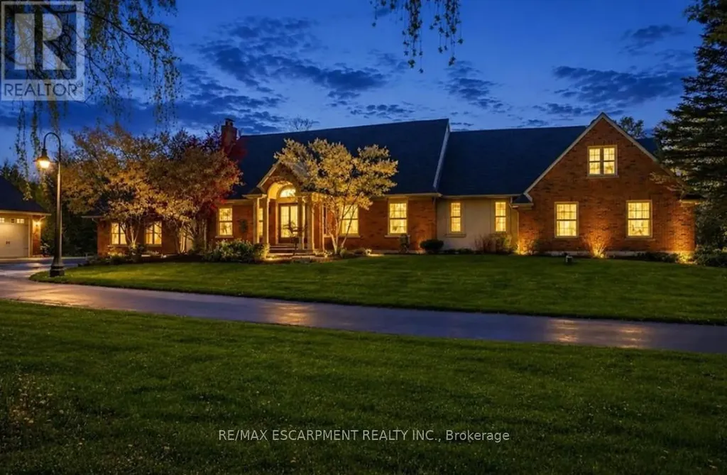 1670 Medad Springs Court Burlington ON L8P 0B7