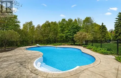 1670 Medad Springs Court Burlington ON L8P 0B7
