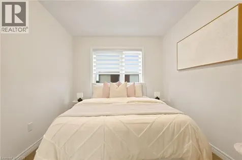 104 Dryden Lane Hamilton ON L8H 0B6