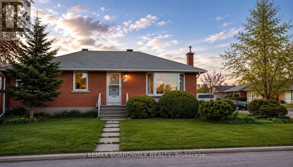 625 Clarke Avenue Ottawa ON K1K 0Y6