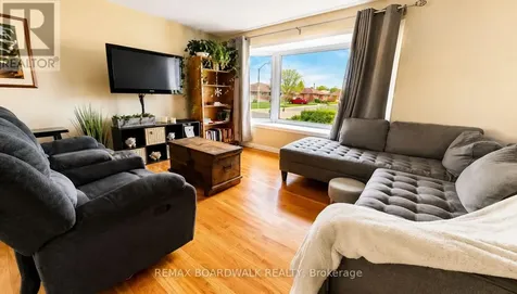 625 Clarke Avenue Ottawa ON K1K 0Y6