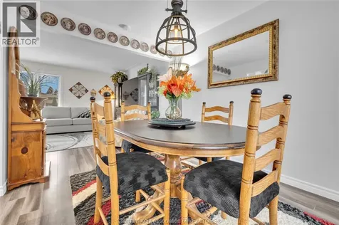 5 Phyllis Avenue Chatham ON N7M 3B8