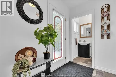 5 Phyllis Avenue Chatham ON N7M 3B8