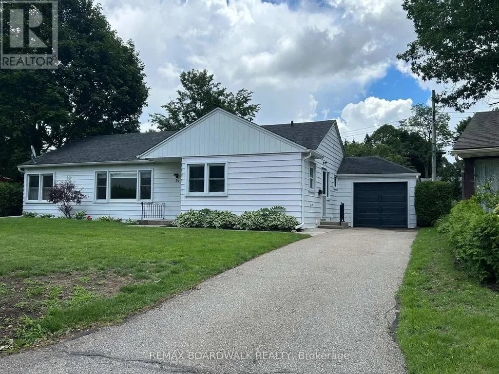 15 Butterfield Place Brockville ON K6V 1M4
