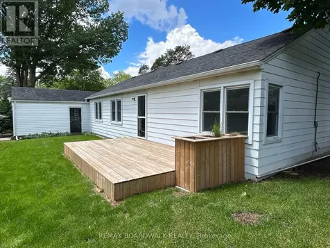 15 Butterfield Place Brockville ON K6V 1M4