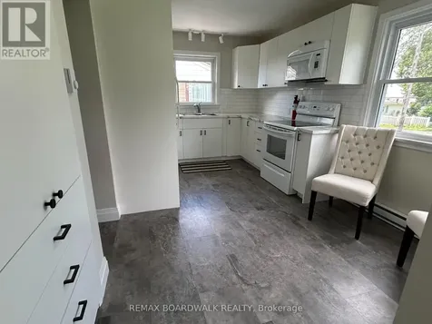15 Butterfield Place Brockville ON K6V 1M4