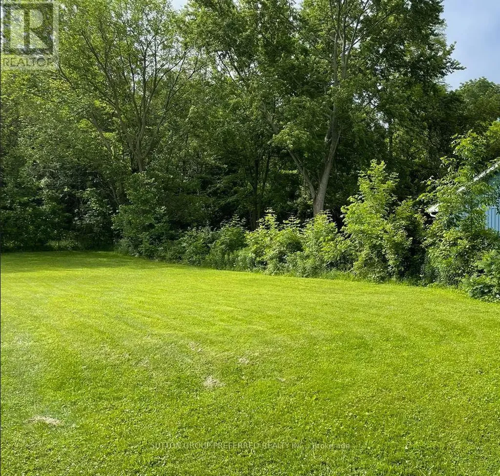 5325 Broadview Avenue Lambton Shores ON N0N 1J7