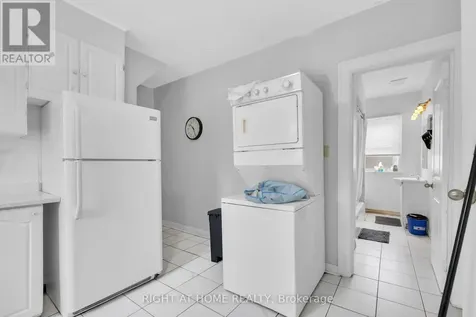 3497 Peter Street Windsor ON N9C 1J4