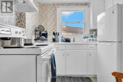 530-532 Campbell Avenue Windsor ON N9B 2H4