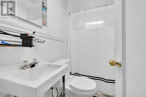 530-532 Campbell Avenue Windsor ON N9B 2H4