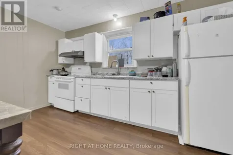 227 Bridge Avenue Windsor ON N9B 2M1