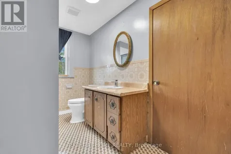 321 Rankin Avenue Windsor ON N9B 2R6