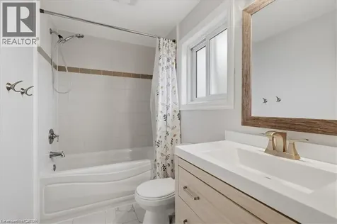 207 Auburn Drive Waterloo ON N2K 3T1