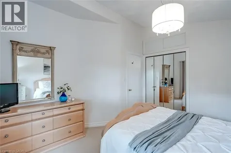 280 Penn Drive Burlington ON L7N 2B8