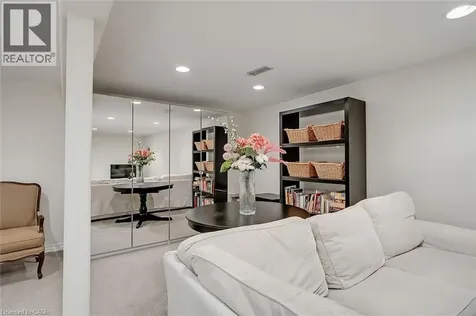 280 Penn Drive Burlington ON L7N 2B8