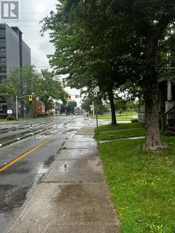 30 Victoria Avenue North Hamilton (beasley) ON L8L 5E1